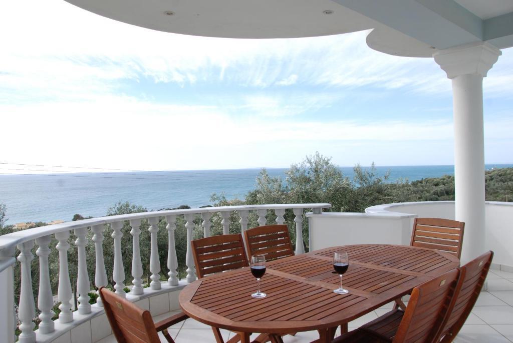 Villa Alex Ríza Exterior foto